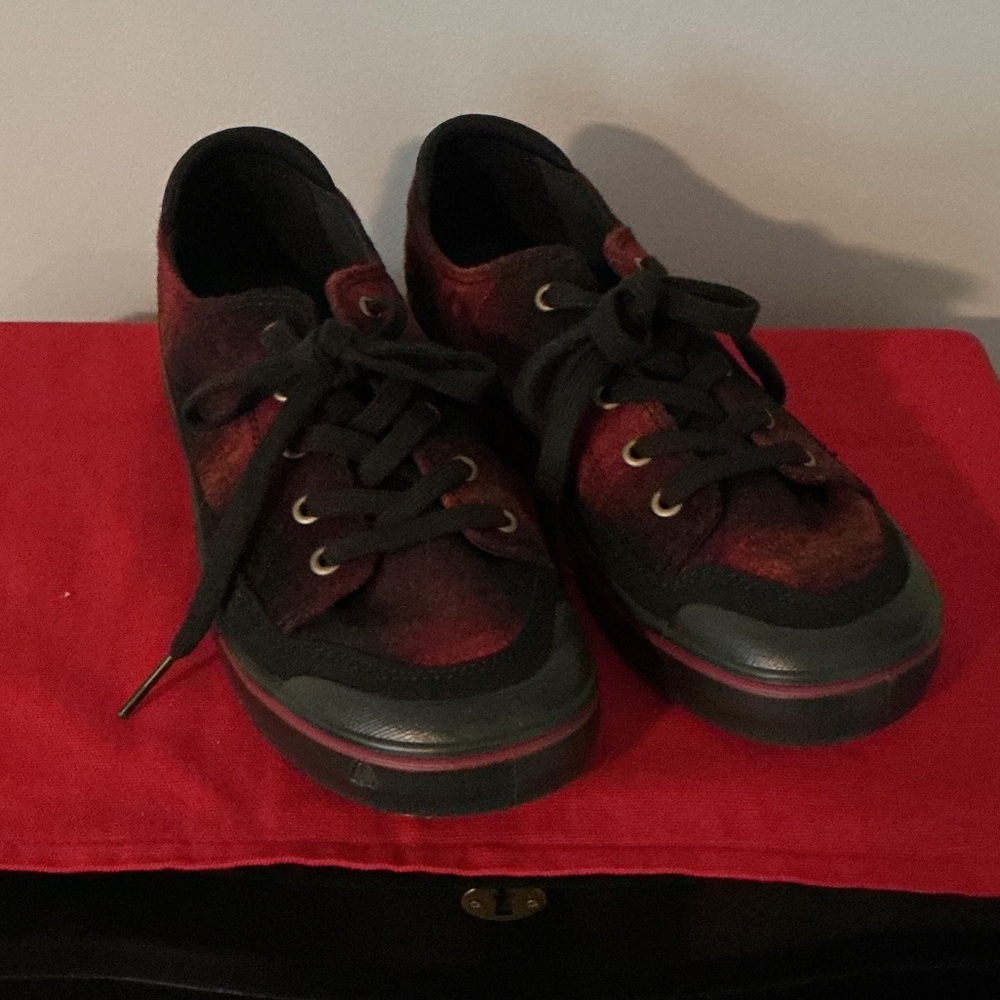 Keen Women's Sneakers - Black and Red